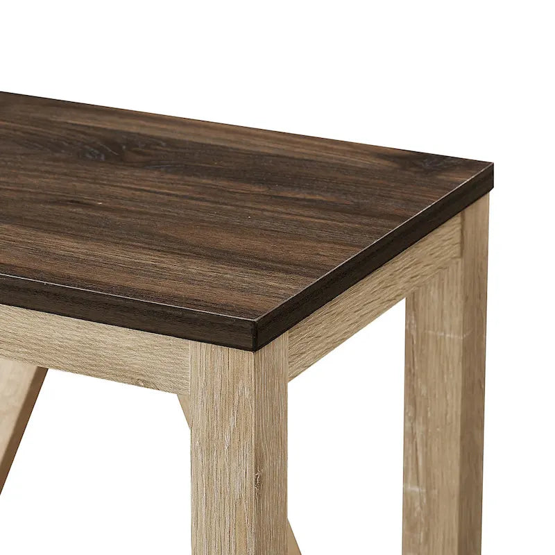 Table d'appoint en forme de A