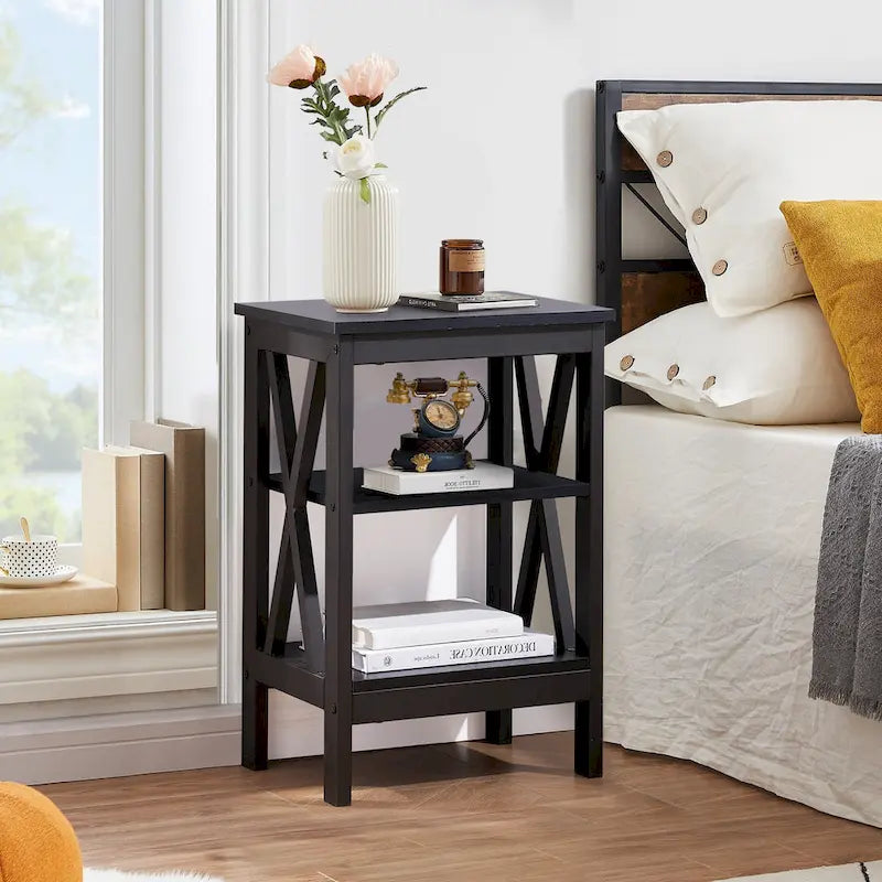 Table basse de salon moderne, comprenant une table basse en bois et une table d'appoint.