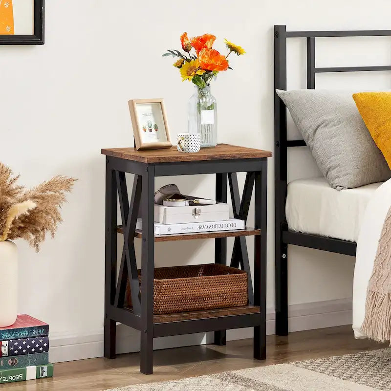 Table basse de salon moderne, comprenant une table basse en bois et une table d'appoint.