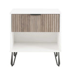 Table de chevet à un tiroir, style milieu de siècle