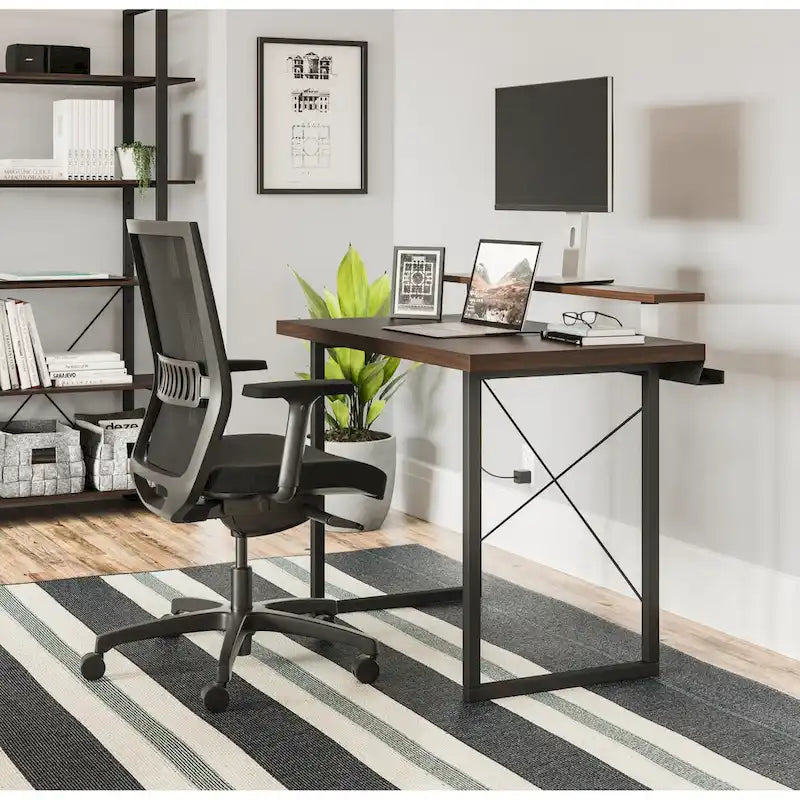 Bureau en bois marron (avec support d'écran)